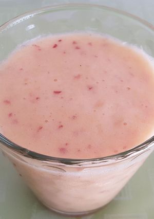 Una foto de Licuado de frutas con uvas