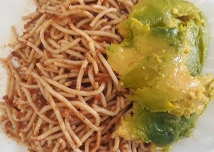 Spagetti with avacado