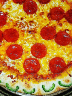 A picture of Jalapeno Popper Stuffed Crust Pizza.
