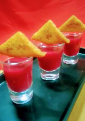 तला हुआ ब्रेड टोमेटो शॉट के साथ (Tala hua bread tomato shot ke saath recipe recipe in hindi) रेसिपी मुख्य फोटो