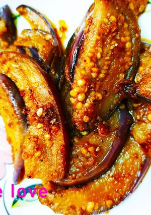 A picture of Fried pepper eggplant.