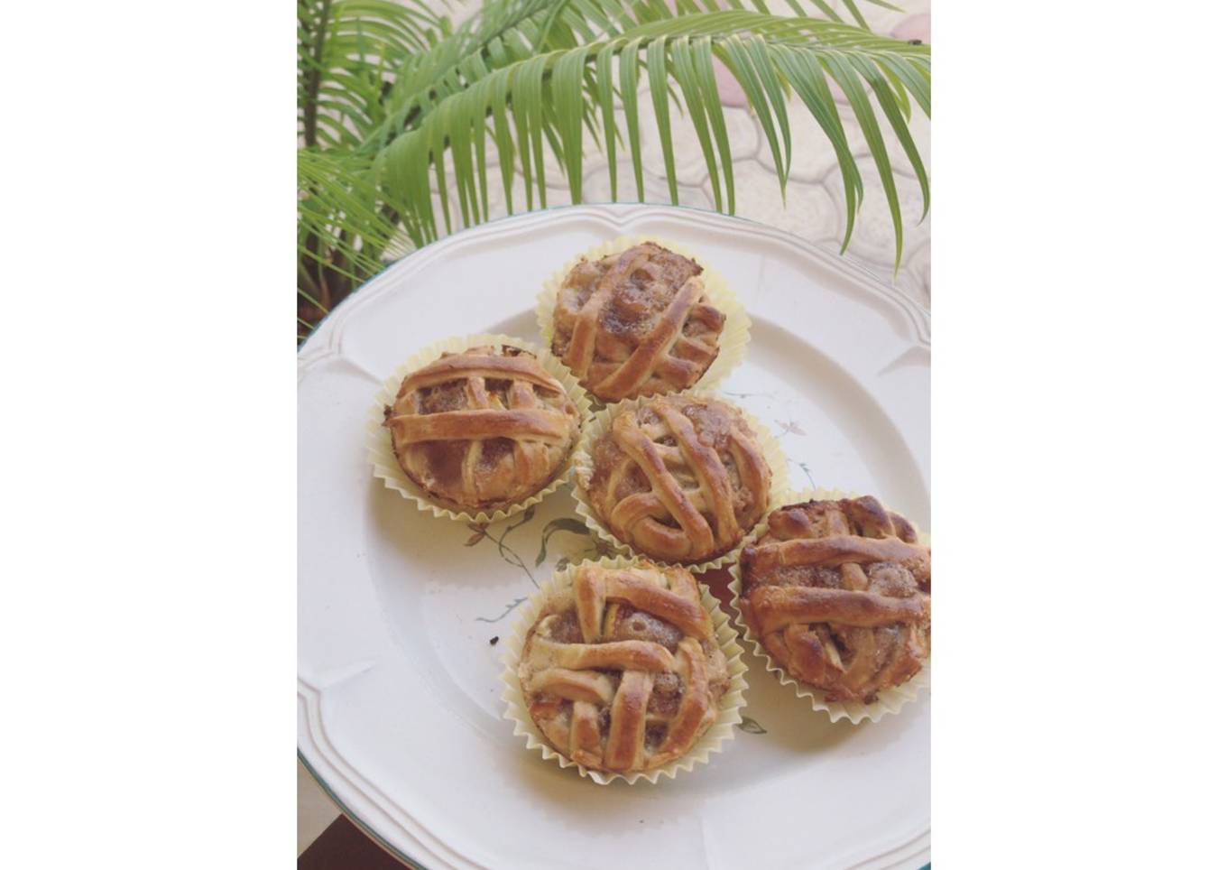 Mini apple pies
