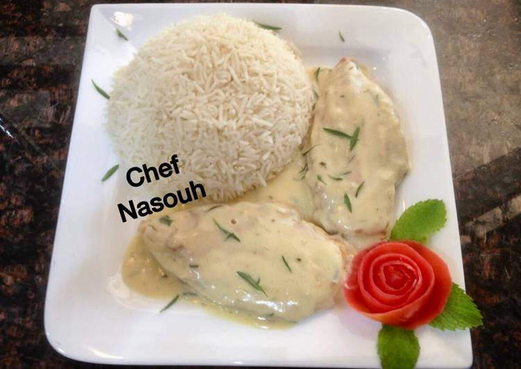 ستيك دجاج مع صلصة الزعتر