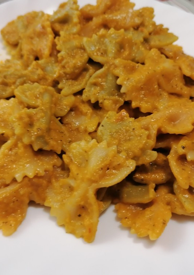 Una foto de 93. Lacitos tricolor en salsa de verduras vegana / Thermomix