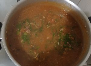 Foto de Caldo de Farinha de Mandioca com Pernil, Bacon e Frango