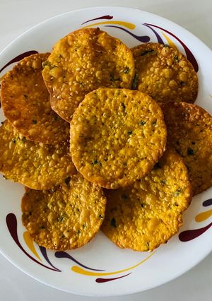 A picture of Karela(bitter gourd) puri.