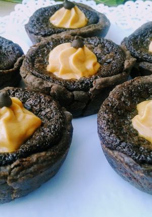 Una foto de Tartitas de hojaldre  a puro chocolate