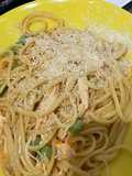 Spaghetti con pollo y arveja (Receta de mi abuela) 👵🏼