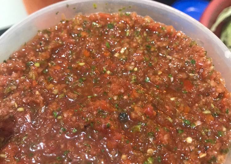 Recipe of Perfect Salsa (serve with mexican nacho)