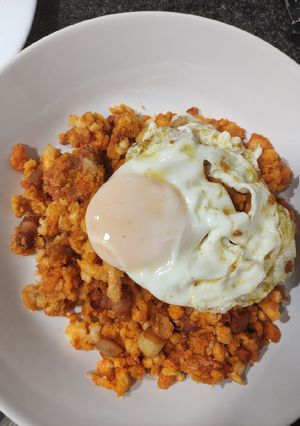 A picture of Migas Manchegas.