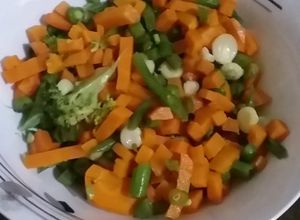 Una foto de Ensalada de vegetales🍜
