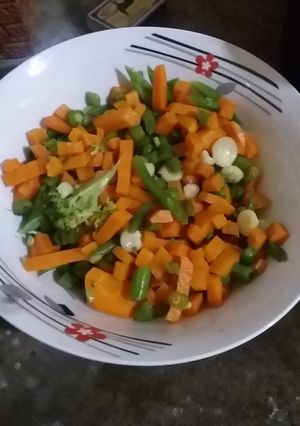 Una foto de Ensalada de vegetales🍜