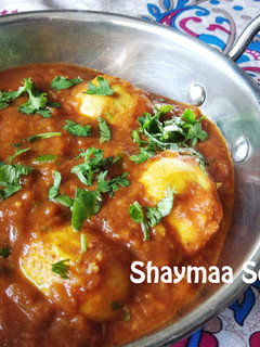 A picture of Egg curry masala.