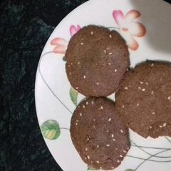 A picture of Til bajra ki tikiya.