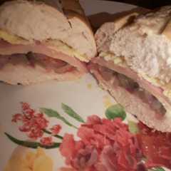 Una foto de Sándwich vegetal 😍