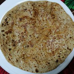 A picture of Mooli ke parathay.