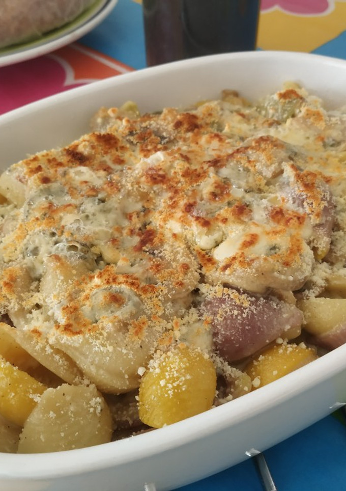 Una foto de Pasta con champiñones y salsa de queso