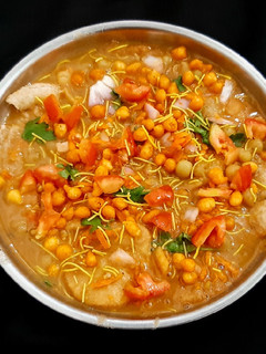 A picture of Masala puri. Banglore Mysore style.