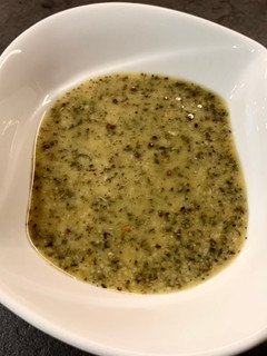Una foto de Homemade pesto 🇮🇹