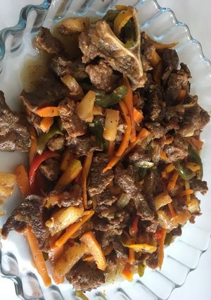 A picture of Sweet and sour beef.