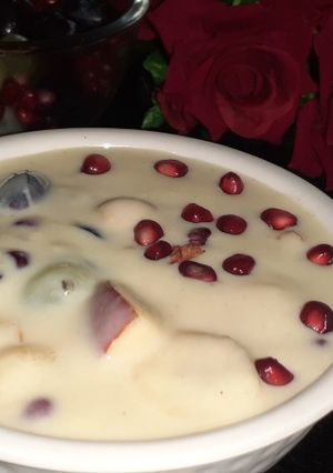 मिक्स फ्रूट कसटॅड (mix fruit custard recipe in Hindi) रेसिपी मुख्य फोटो