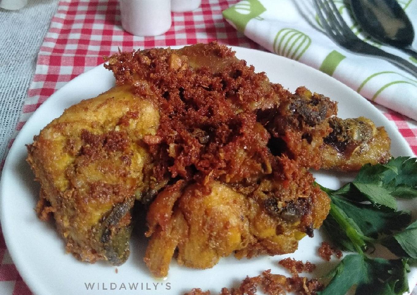 Ayam Goreng Telur (khas RM Padang)