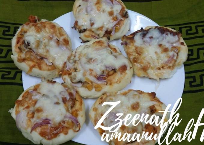 Steps to Prepare Quick Mini Chicken Tandoori Pizzas