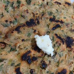 A picture of Methi paratha.