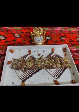 રાગી ઓટ્સ કાટલું (Raagi Oats Katlu Recipe In Gujarati) રેસીપી મુખ્ય ફોટો