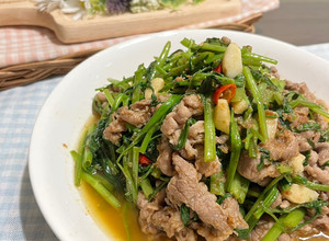 沙茶牛肉炒空心菜 的食譜成品照片