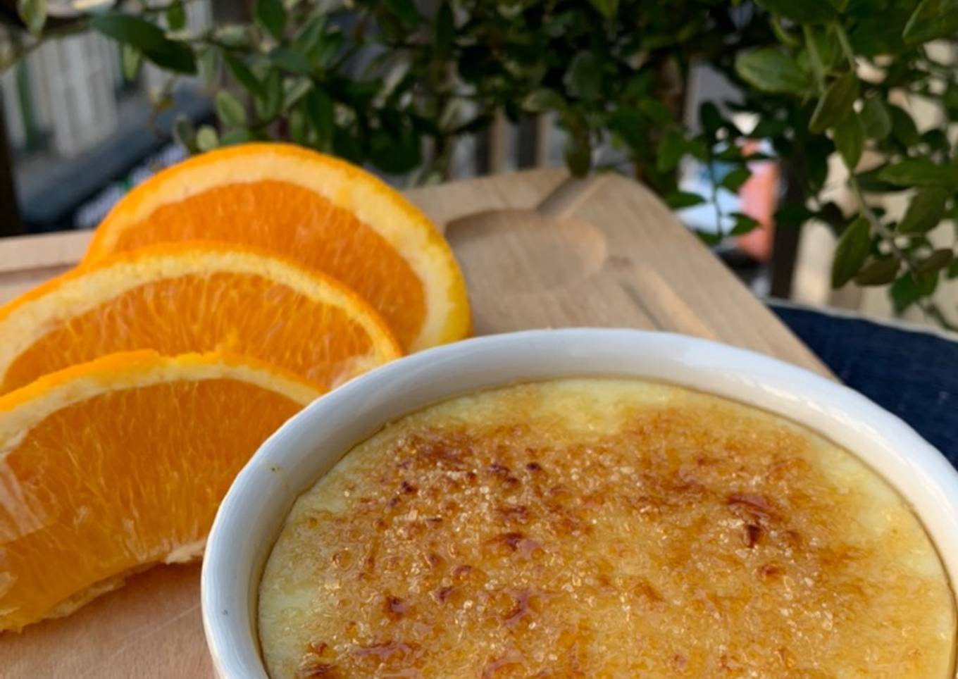 Crème catalane à la fleur d’oranger et zeste d’orange de Christophe Michalak