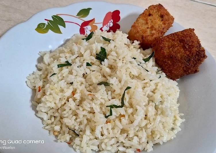 Nasi goreng daun jeruk