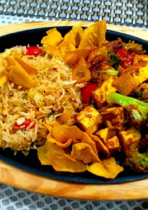 વેજ સીઝલર ( Veg. Sizzler Recipe In Gujarati રેસીપી મુખ્ય ફોટો
