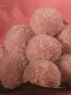 Kókuszos banángolyó recept fotója