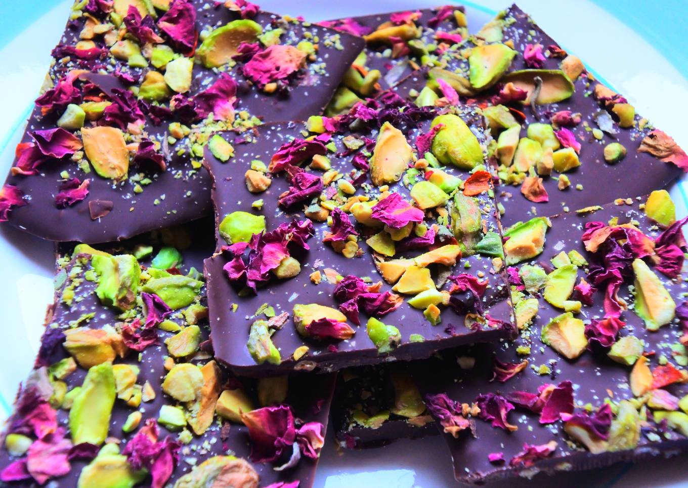 Cuadrados de chocolate con chile y pistachos 🍫 🌶️