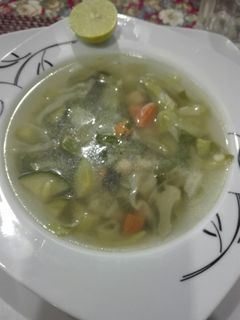Una foto de Caldo Sopa de verduras
