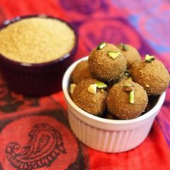 A picture of Sprouted Foxtail millet/Thinai laddu.