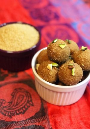 A picture of Sprouted Foxtail millet/Thinai laddu.