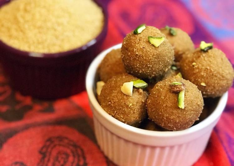 Recipe of Quick Sprouted Foxtail millet/Thinai laddu
