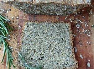 Une photo de 🌾 Pain aux graines de Lin et quinoa
