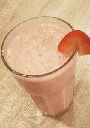 A picture of Strawberry smoothie 2.