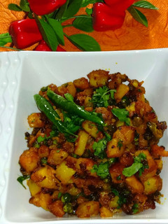 आलू मटर मजेदार (Aloo matar majedar recipe in hindi) रेसिपी मुख्य फोटो