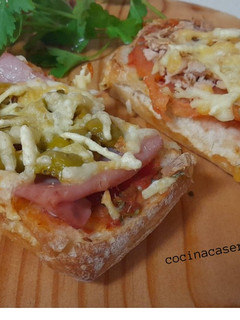 Una foto de Mini pizzas de pan chapata -en airfryer-