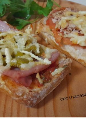 Una foto de Mini pizzas de pan chapata -en airfryer-