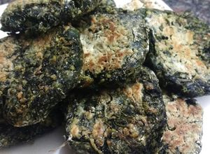 Una foto de Torrijas de espinacas y garbanzos