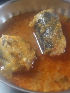 फिश करी (fish curry recipe in marathi) रेसिपी चे मुख्य फोटो