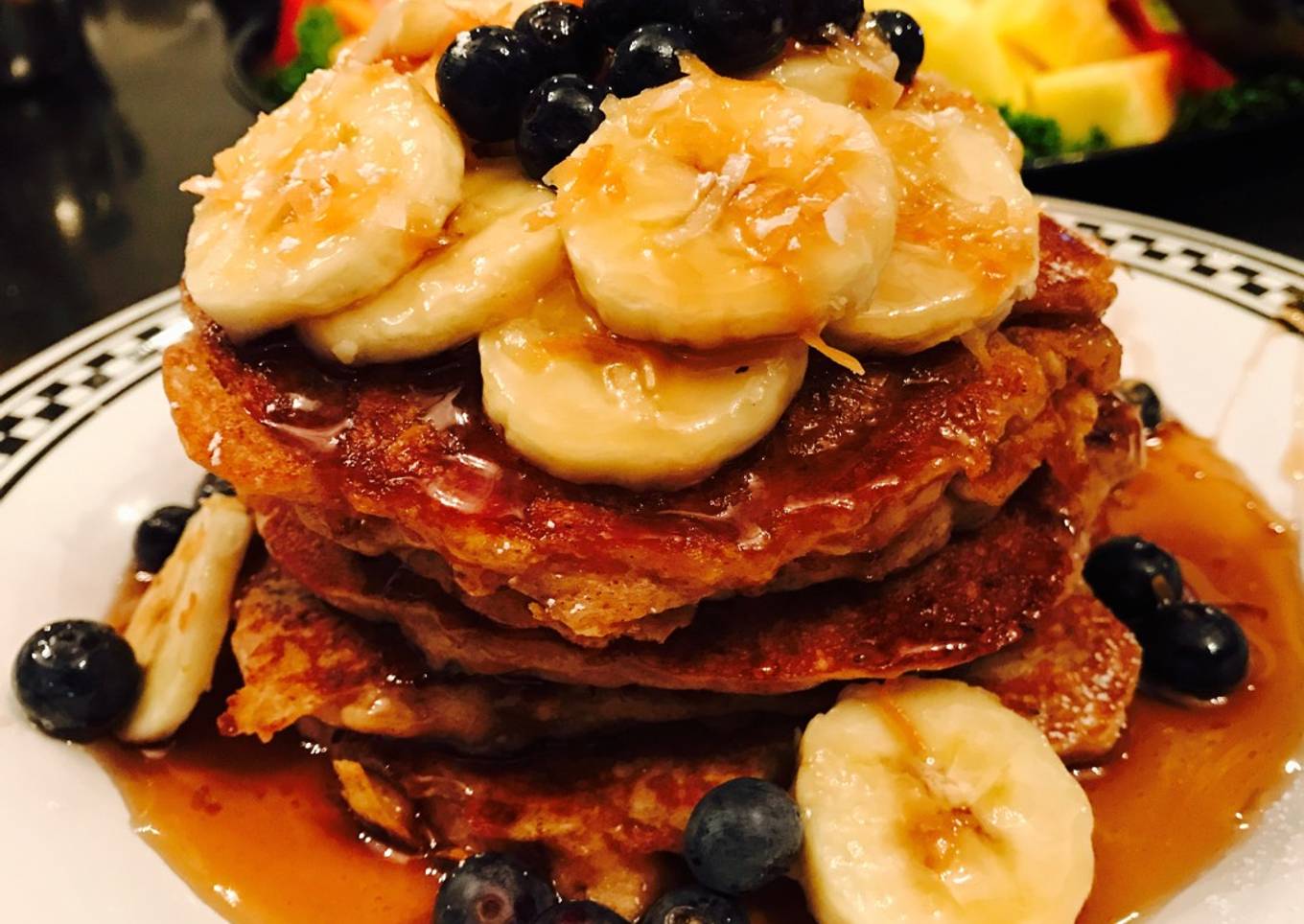 Oat pancakes with blueberries and bananas
