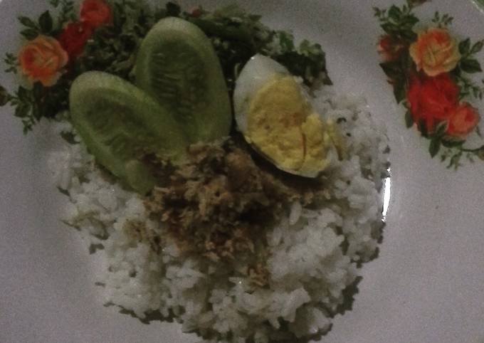 Resep: Nasi kluban sambel tempe Farah Quinn