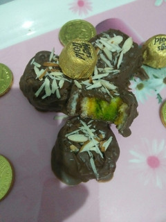 A picture of Pinwheel sandwich cum choco-jam pie.