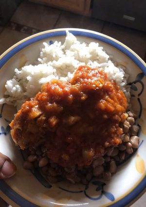 A picture of Chicken Stew with Rice & Beans.